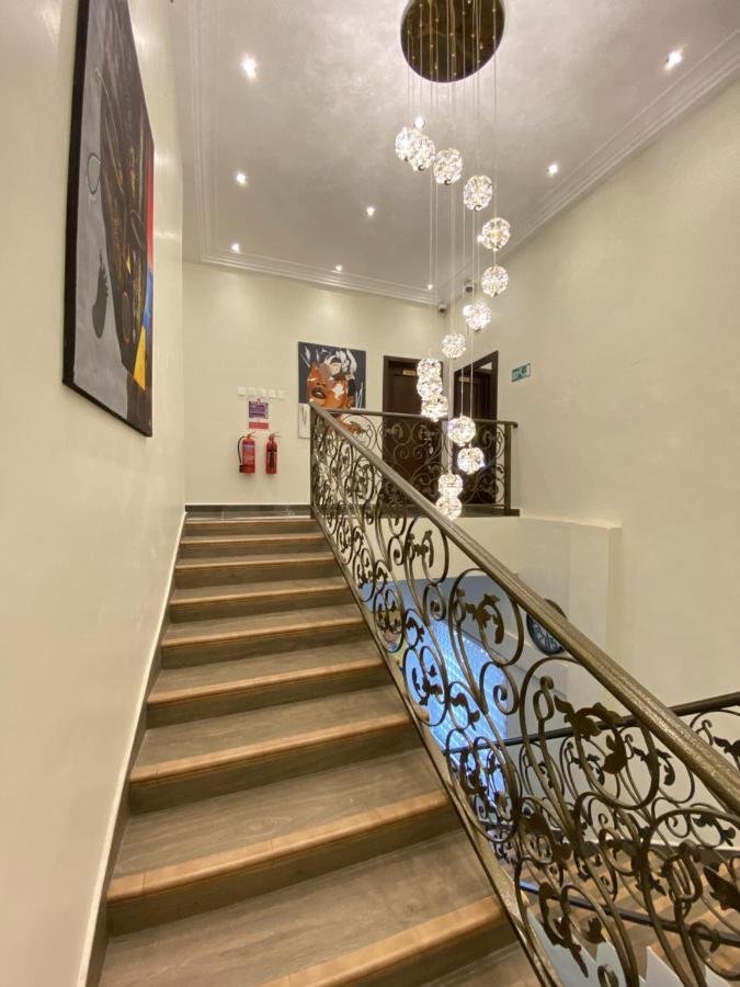 Eagle Vault Otel Kwabenya Dış mekan fotoğraf